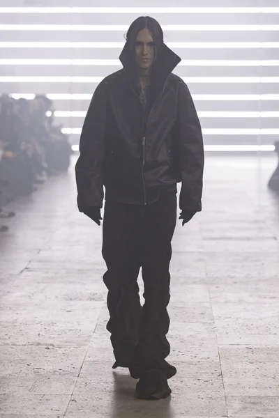Look 43